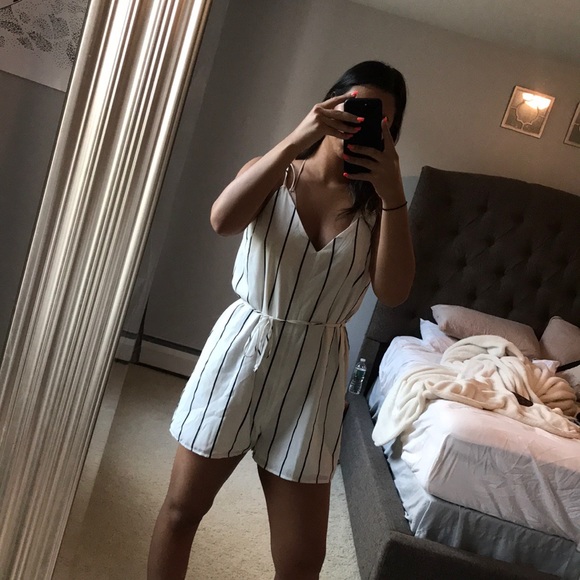 black and white romper - Picture 1 of 1